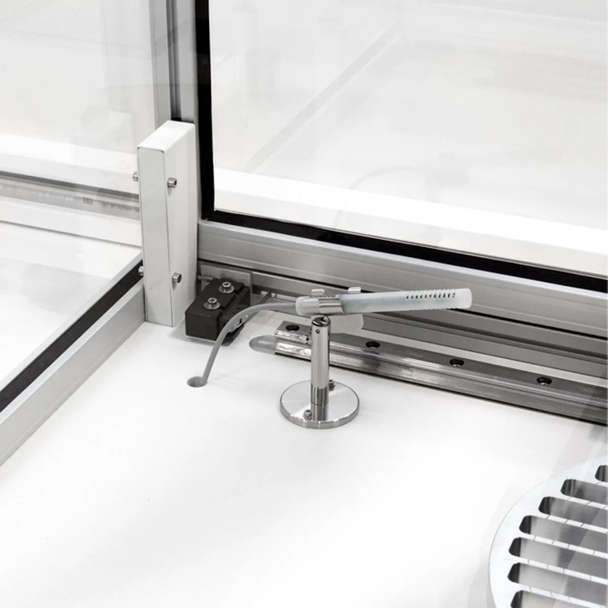AKM-2.20.5Y Automatic Mass Comparators — view 4